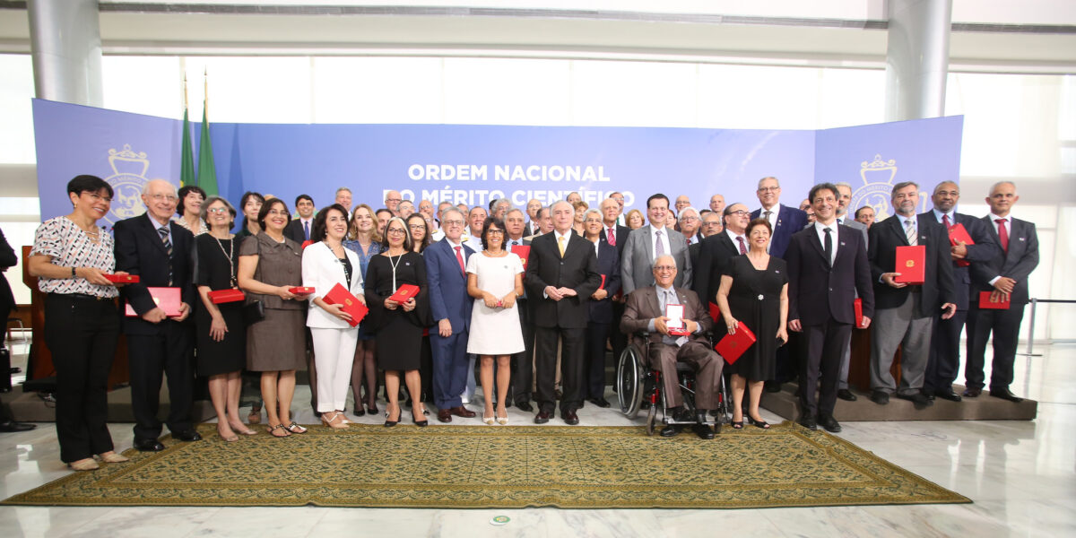 Presidente da Fapeg participa da entrega da Ordem Nacional do Mérito Científico, em Brasília