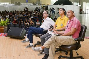 Da esquerda para a direita, os professores André Ramos (UFSC), Marco Antônio Assfalk de Oliveira (UFG) e Alcir Horácio Silva (UFG) (Foto: Secom UFG)