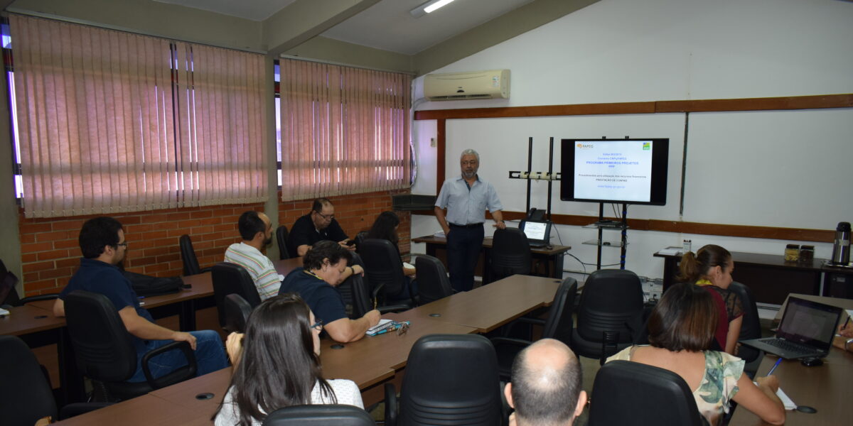 Fapeg realiza workshop de orientação aos beneficiários do DOCFIX e PPP sobre prestação de contas