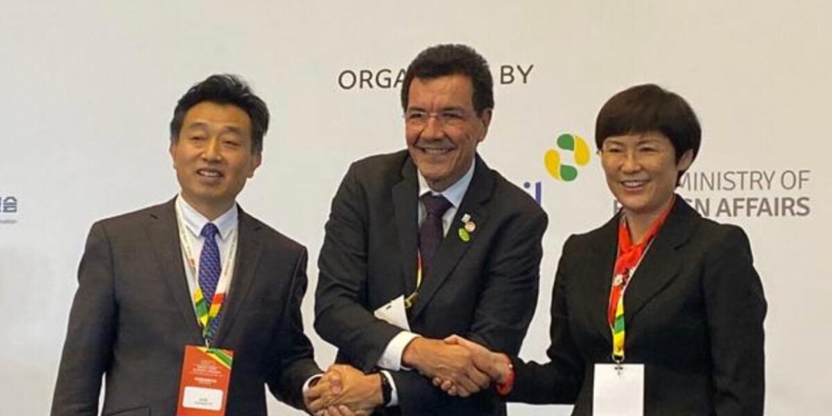 UFG firma parceria com o Instituto Confúcio da China