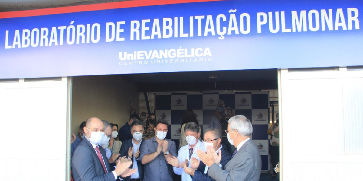 Fapeg participa da inauguração do Laboratório de Reabilitação Pulmonar da UniEvangélica em Anápolis