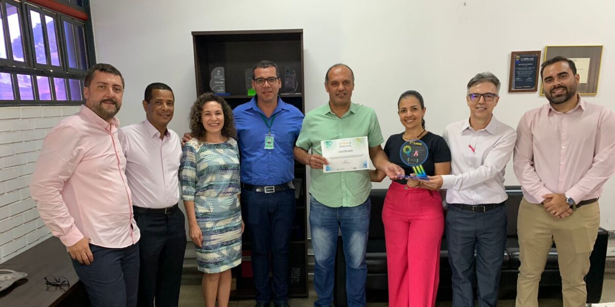 Secretaria da Economia entrega certificado à Fapeg em agradecimento pelo prêmio nacional de contabilidade pública                 