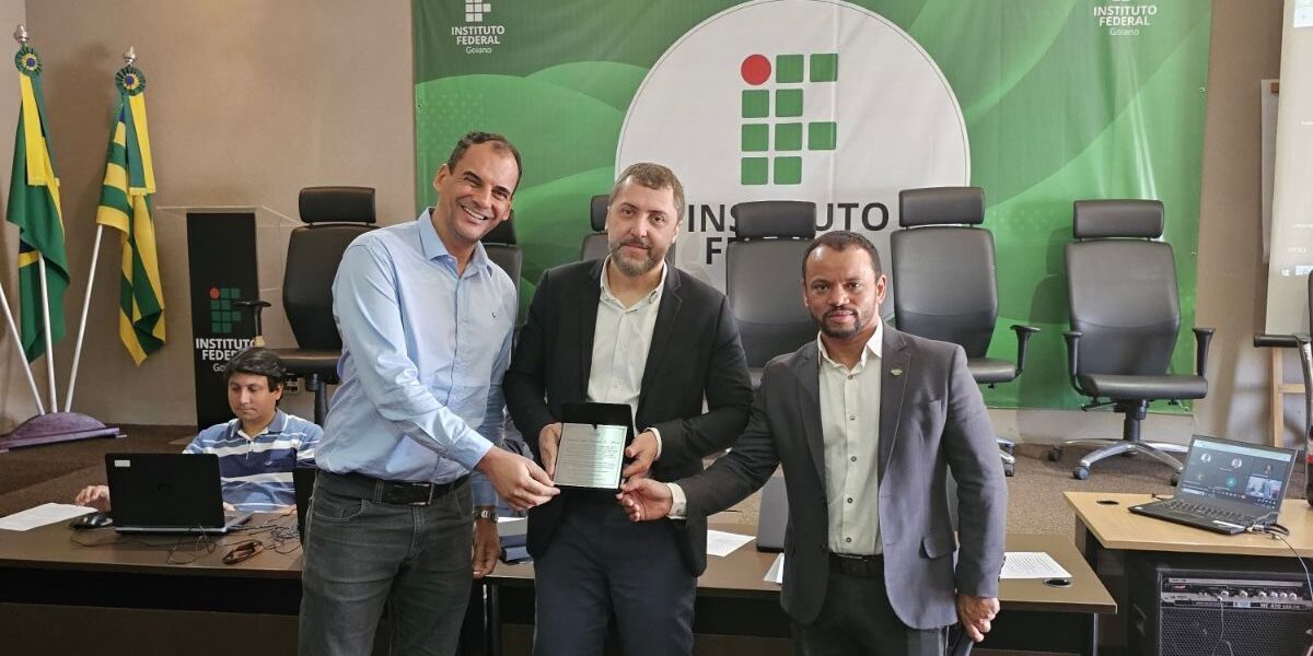 Fapeg é homenageada pela contribuição à ciência e ao agro em Goiás