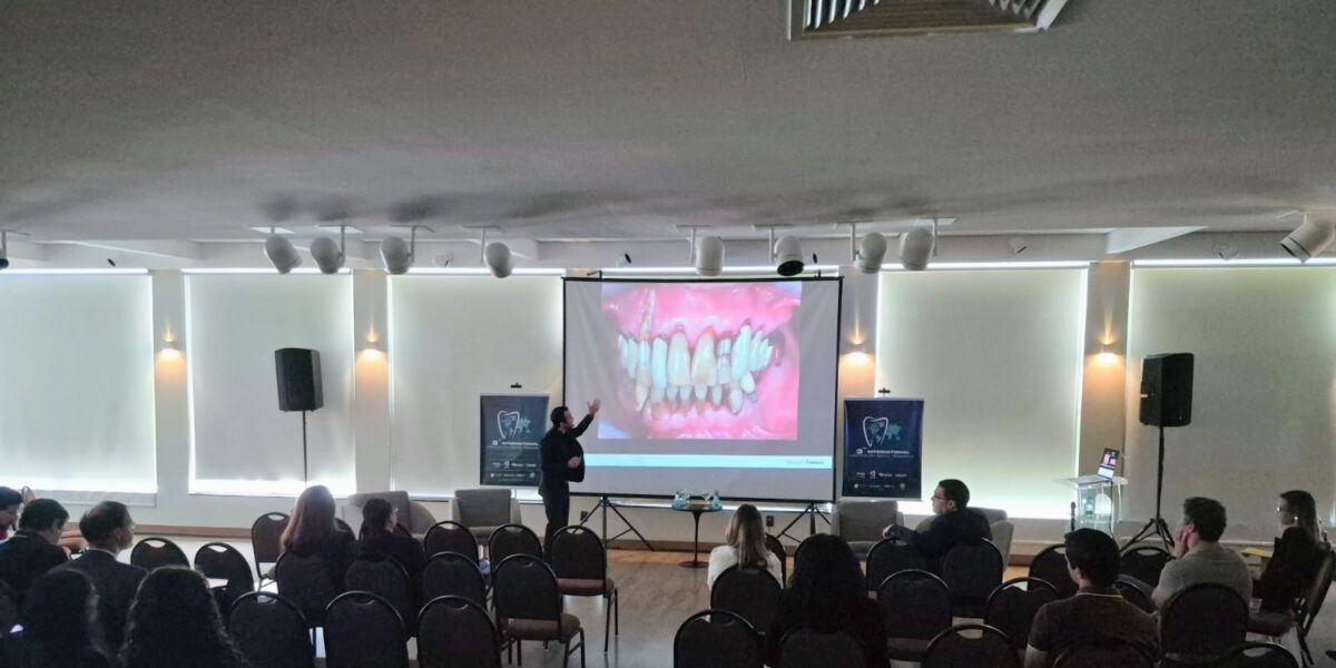 Evento internacional reúne pesquisadores de odontologia em Goiânia e fortalece cooperação científica