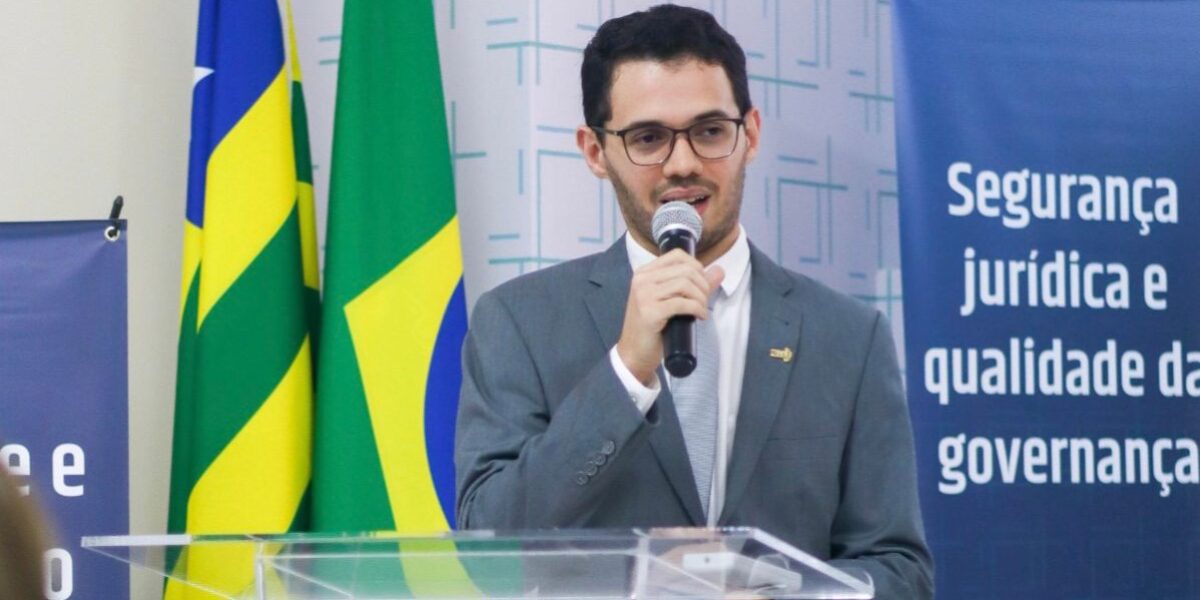 Procurador da Goiasprev ministra palestra sobre aposentadoria do servidor público na PGE