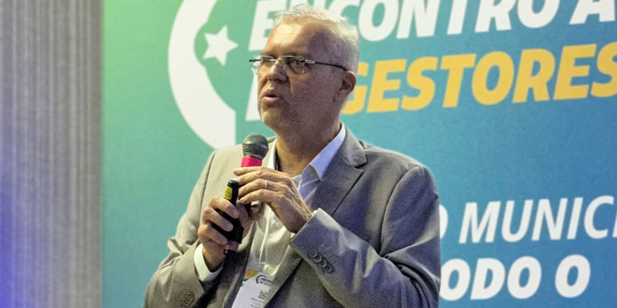 Hipólito Prado destaca gestão digital no Encontro Anual de Gestores 2025