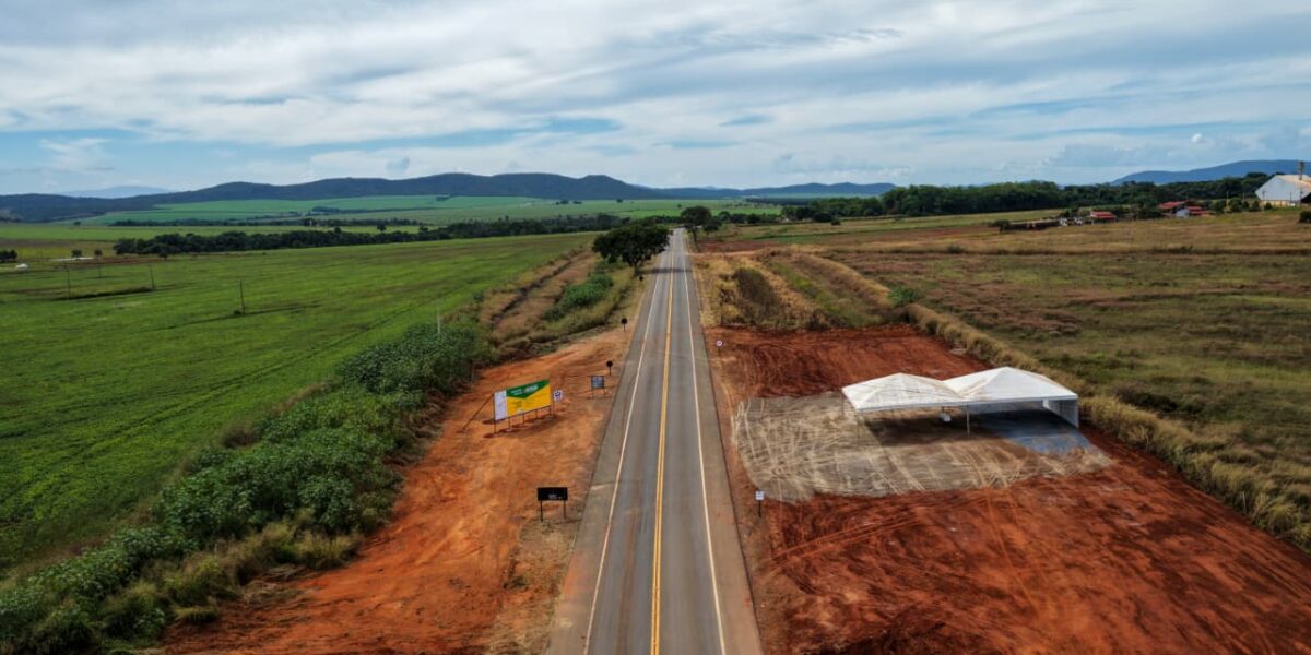 Governo de Goiás entrega pavimentação da GO-230 em Vila Propício