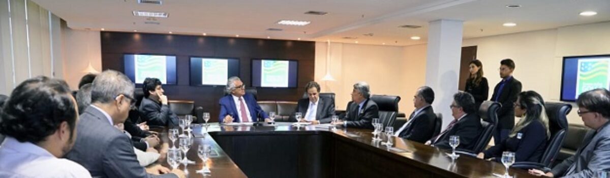 Caiado discute desenvolvimento do Entorno com representantes do Codese de Goiás e Brasília