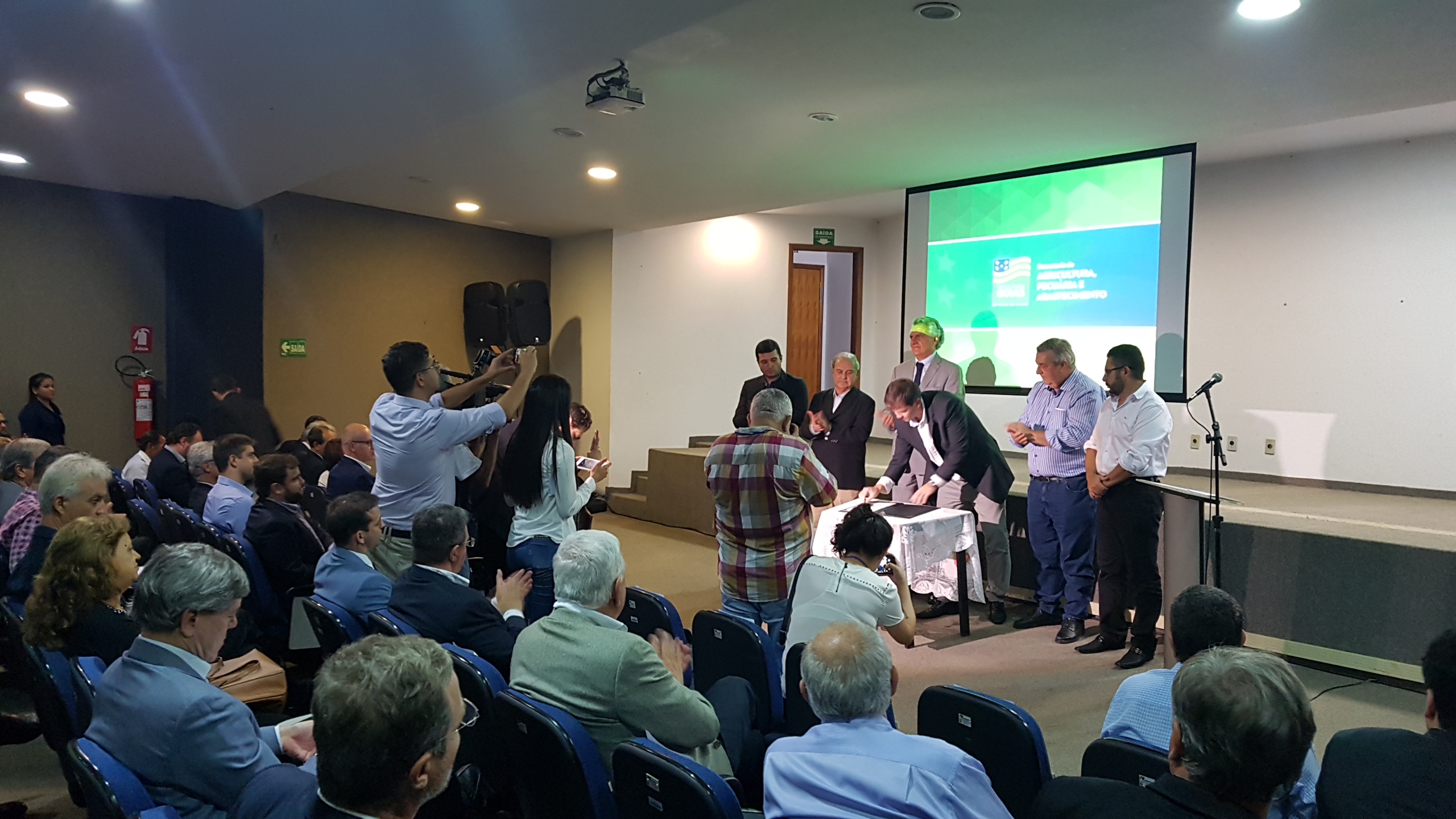 Caiado sela aliança com setor produtivo pelo avanço do agronegócio em Goiás