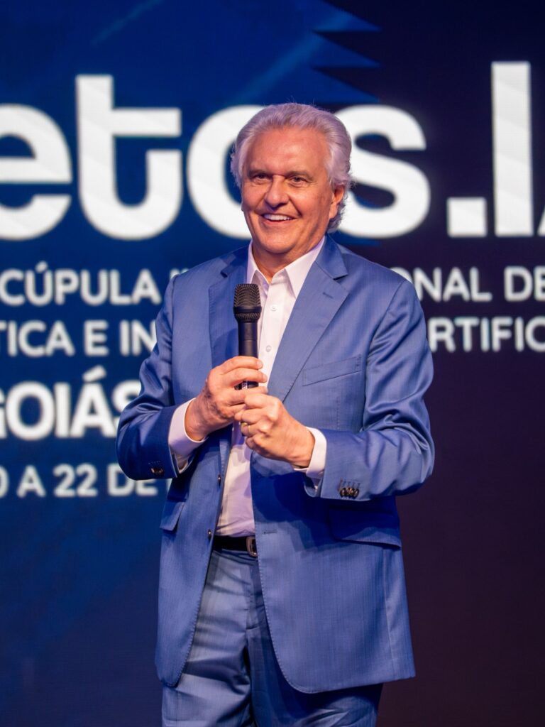 Governo de Goiás atrai mais de 6 mil participantes para a 1ª Cúpula Internacional de Ética e Inteligência Artificial em Goiânia