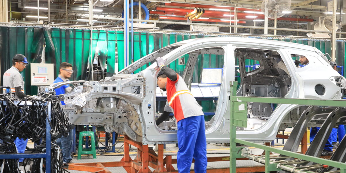 Indústria goiana tem maior crescimento do país em outubro; alta é a maior dos últimos quatro anos