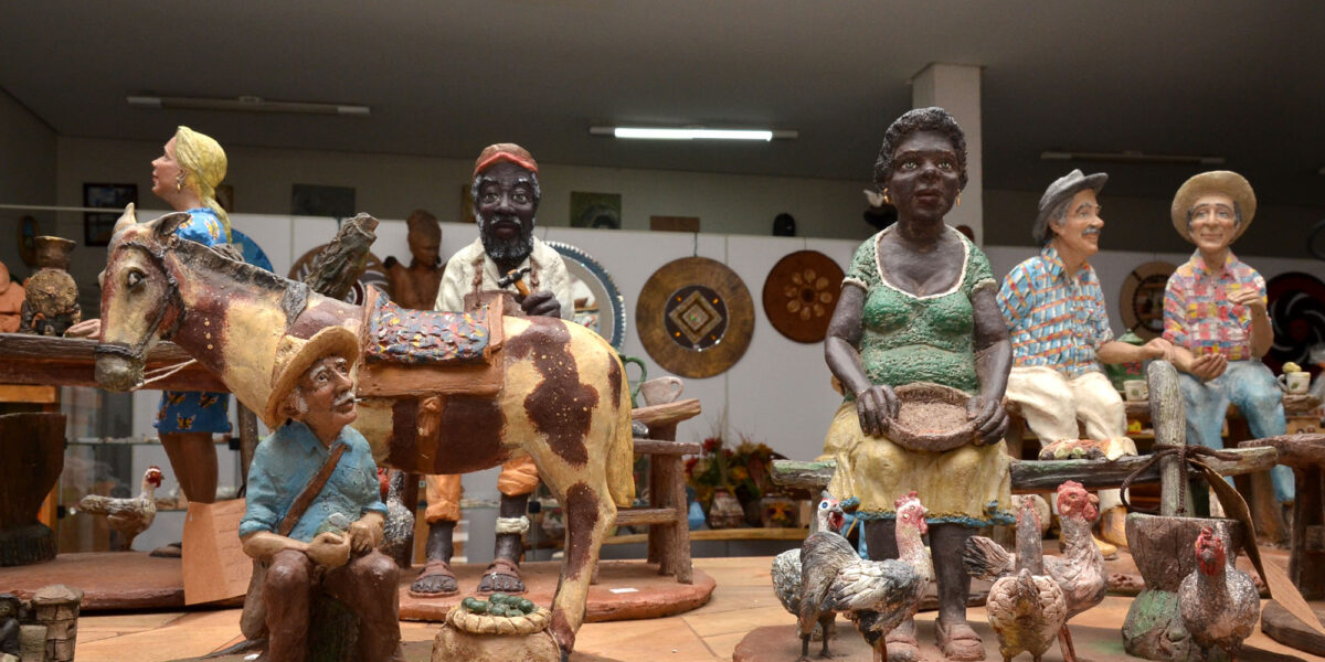 Cerâmicas de Carlos Antônio serão expostas no Palácio Pedro Ludovico Teixeira