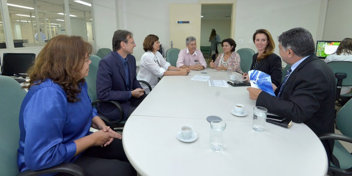 Governo de Goiás vai revitalizar laboratório de fitoterápicos em Diorama