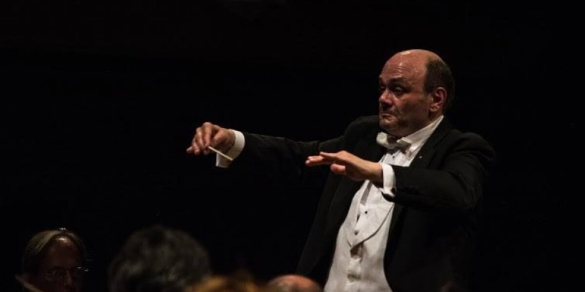 Itego Basileu França realiza workshop de regência orquestral