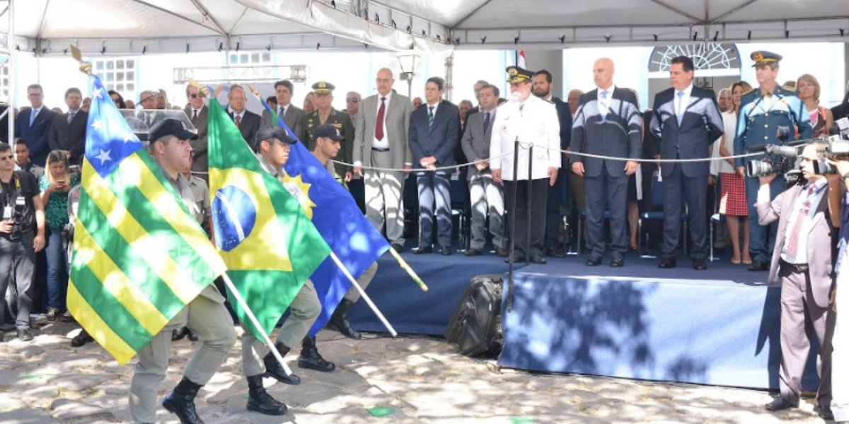 Luiz Maronezi participa de cerimônia de transferência simbólica da capital