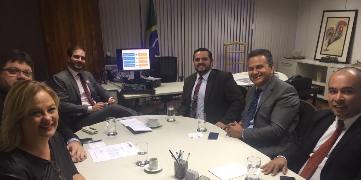 Em Brasília, SED discute parcerias e fomento à micro e pequena empresa