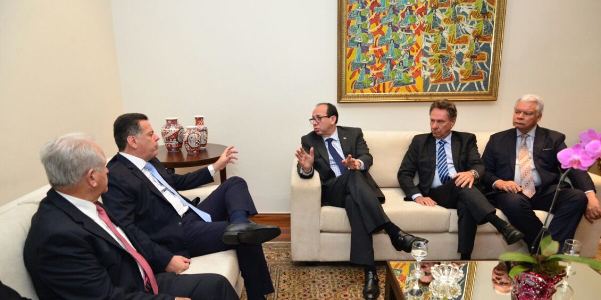 Embaixador do Paraguai visita Goiás