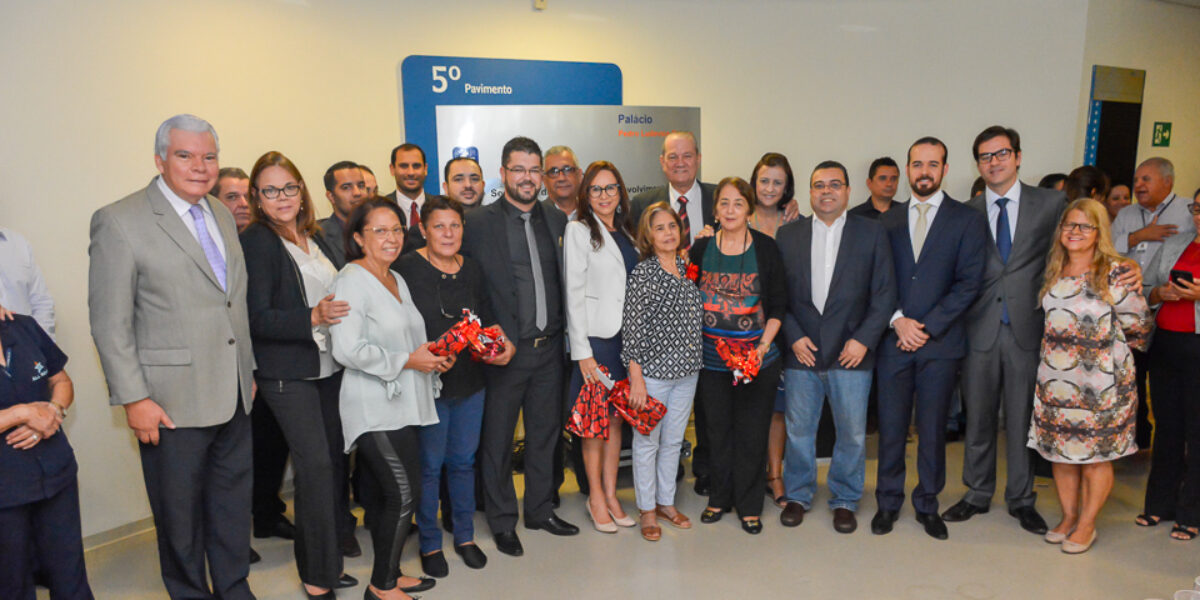 Leandro Ribeiro homenageia as mães servidoras da SED