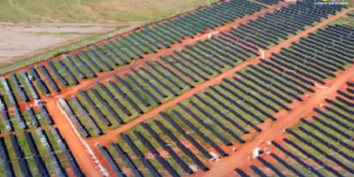 Secretário participa de reunião para aprimorar projetos de energia solar em Goiás