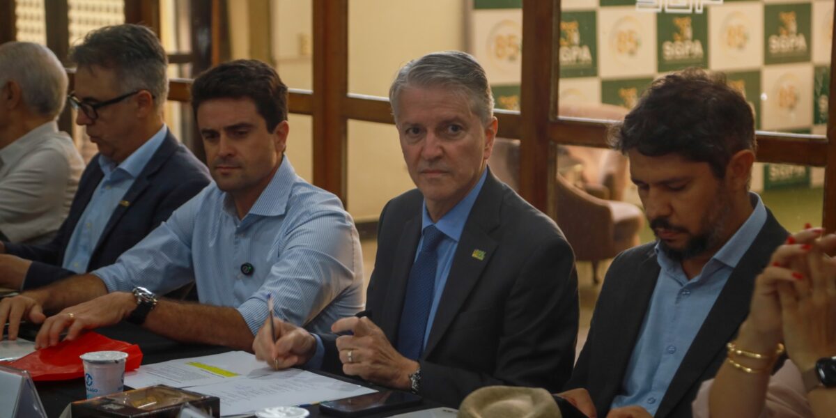 PEIEX fortalece internacionalização de empresas goianas durante reunião na Pecuária de Goiânia