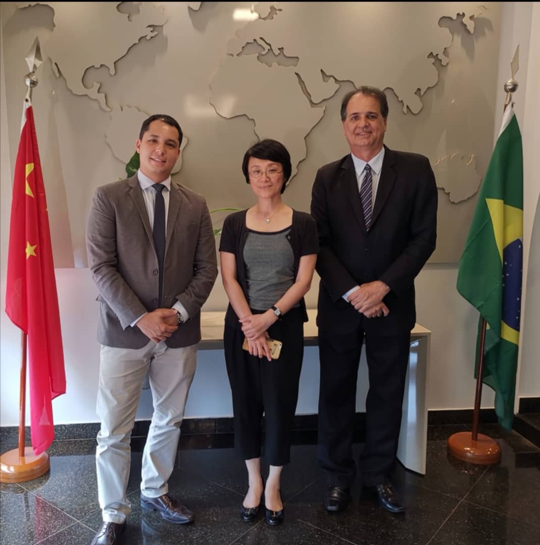 Em Brasília, SEDI busca novos parceiros comerciais para Goiás nas embaixadas da China e Indonésia