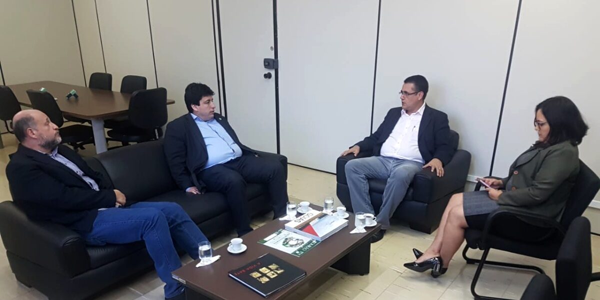 Em visita à ABC, secretário Adriano Rocha Lima ressalta integração tecnológica