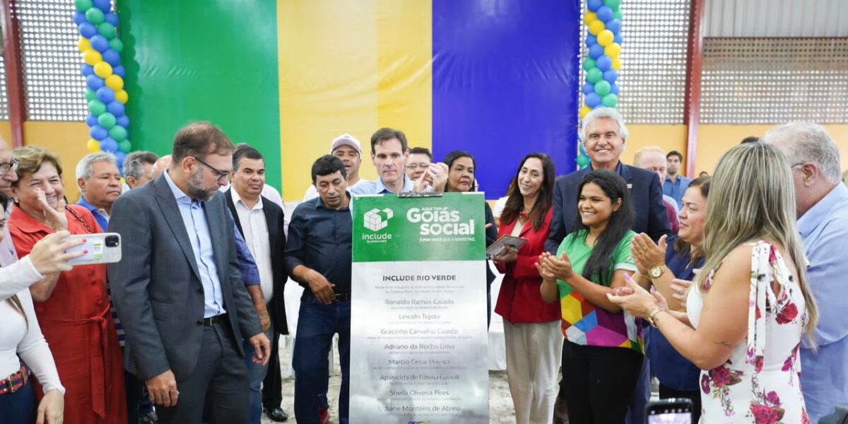 Em Rio Verde, Caiado inaugura colégio padrão século XXI e laboratório para aulas de robótica
