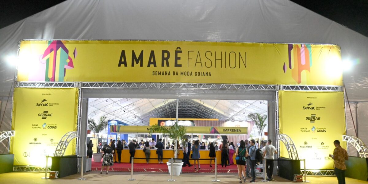 Durante a Amarê Fashion, Governo de Goiás assina termo de cooperação para capacitar lojistas da região da 44
