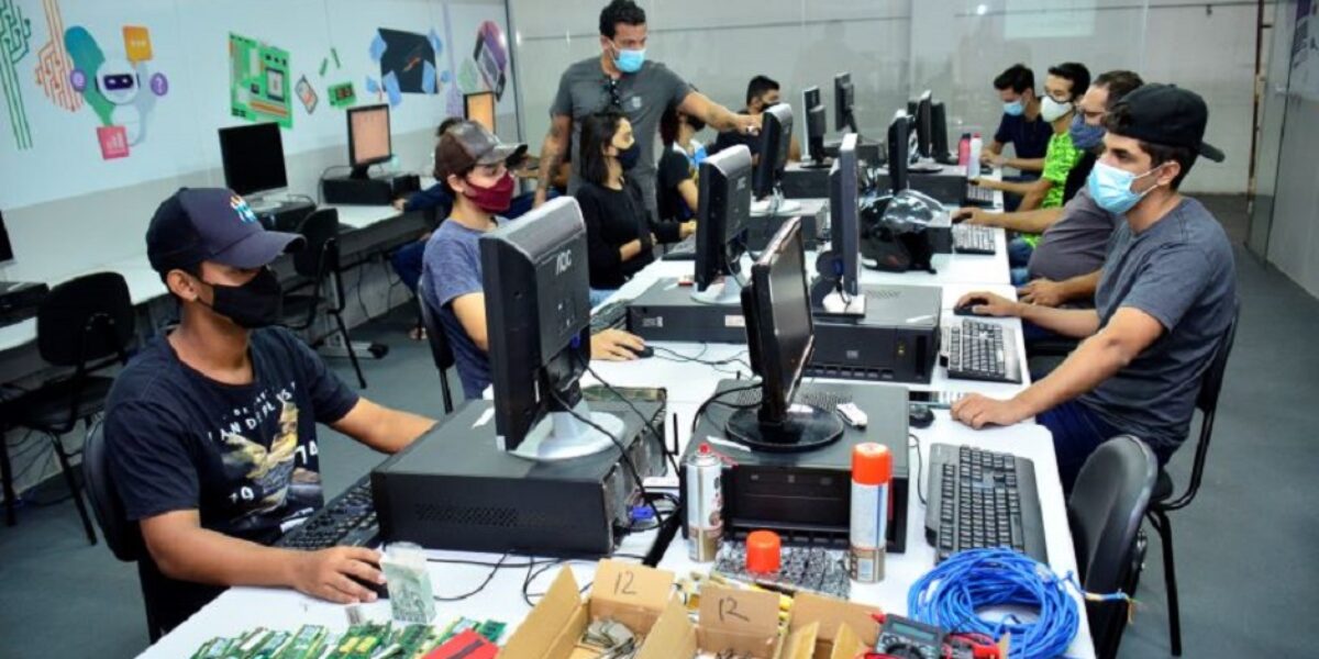 Governo de Goiás oferece 180 vagas gratuitas para cursos na área de tecnologia