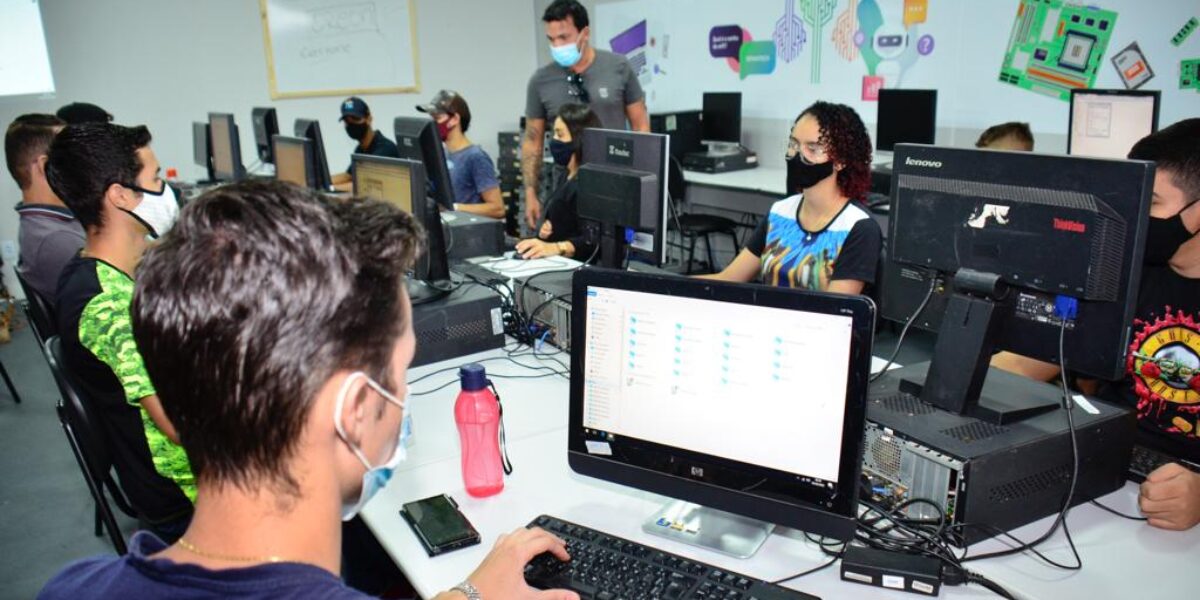 Governo de Goiás oferece 450 vagas em cursos de qualificação profissional nas Escolas do Futuro