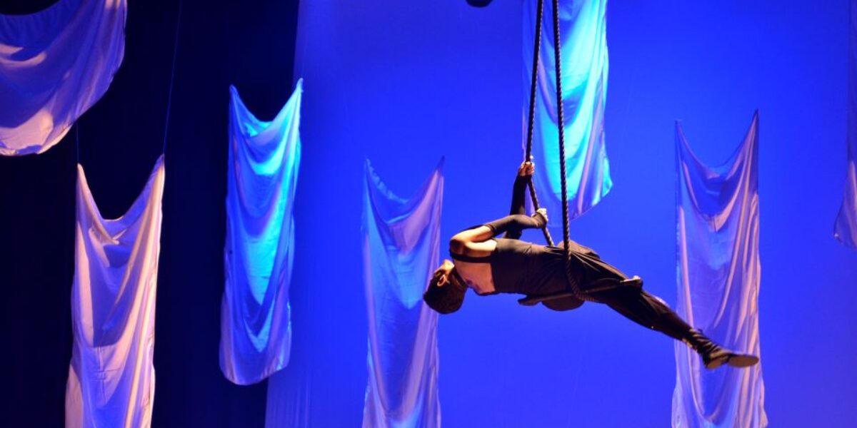 Espetáculos circenses animam palco do Teatro Basileu França neste sábado (25/03)