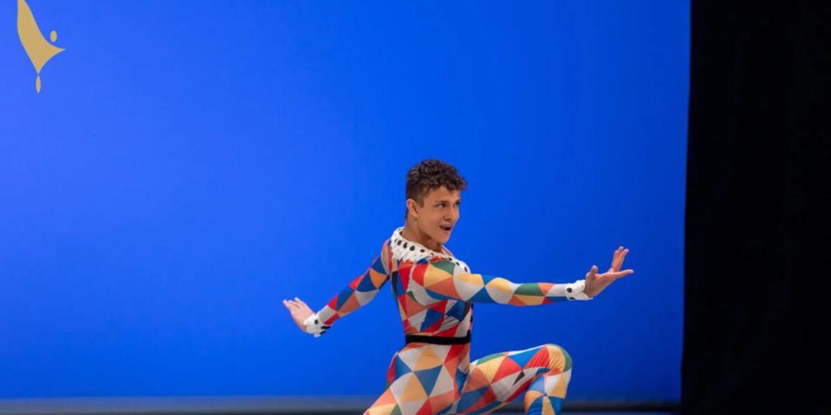 Bailarino do Basileu França conquista 1º lugar no “Oscar” do balé mundial, na Suíça