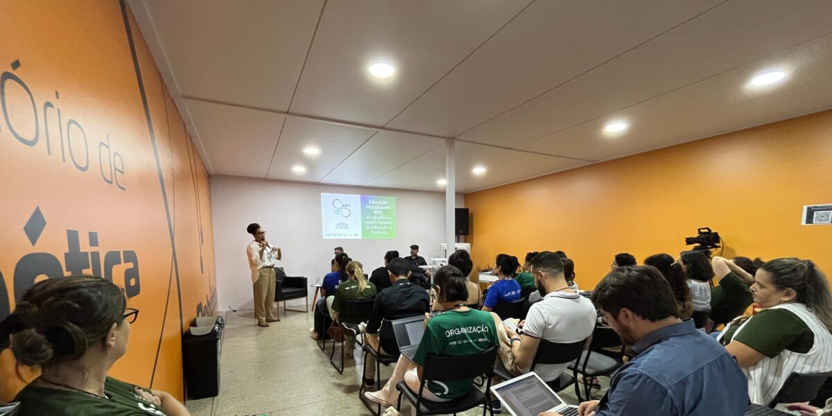 Prorrogadas inscrições para curso gratuito de programação para professores