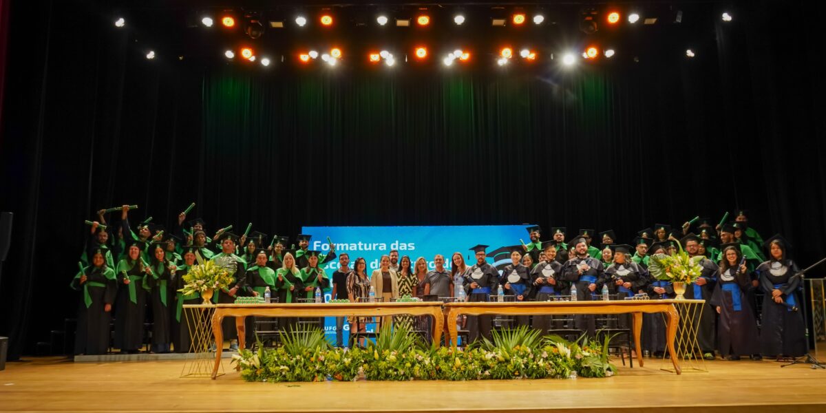 Goiás Social certifica 225 estudantes em cursos de tecnologia e artes