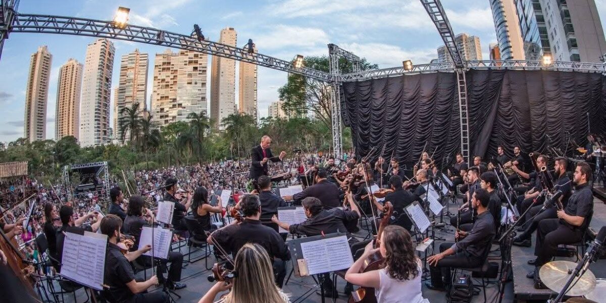 Filarmônica abre o 24º Canto da Primavera com concerto ao ar livre em Pirenópolis