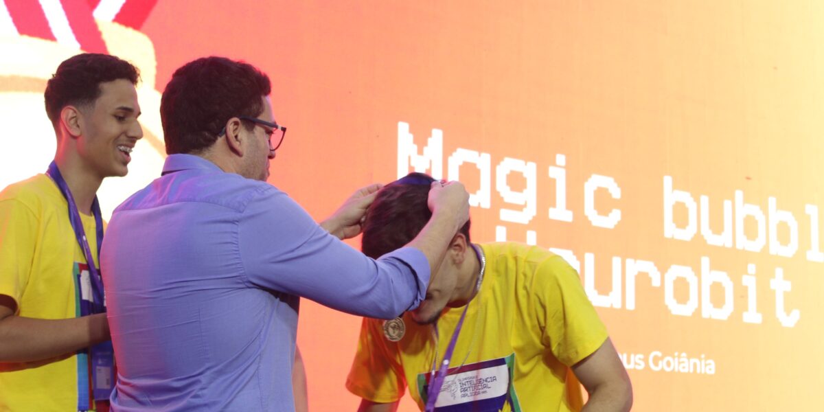 Vencedores da Olimpíada de IA Aplicada garantem vaga para intercâmbio na Inglaterra