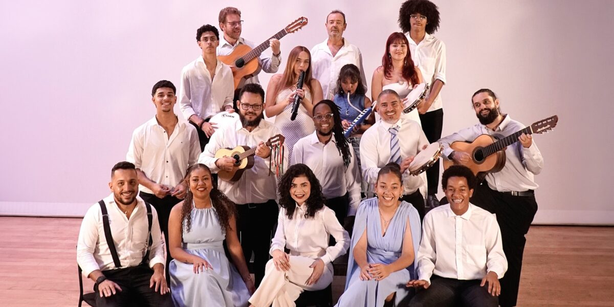Basileu França abre exposição e apresenta espetáculo musical nesta segunda-feira (28/9)