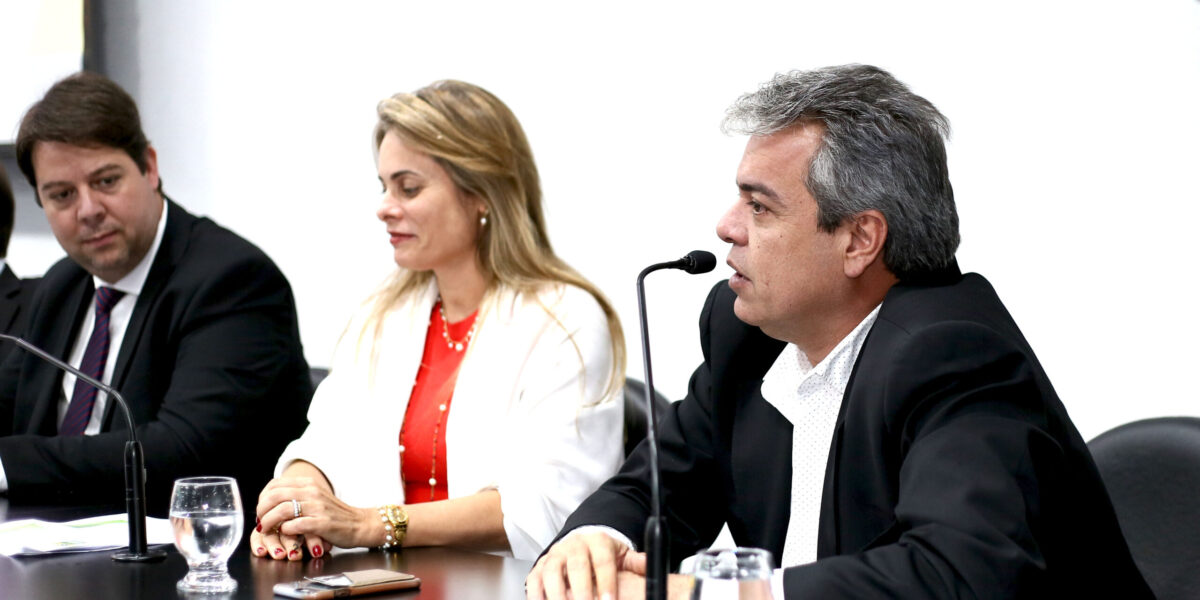 Ernesto Roller participa de reunião da Comissão de Tributação, Finanças e Orçamento da Assembleia Legislativa