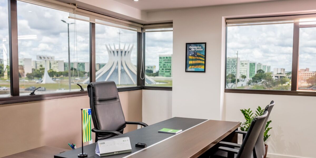 Caiado inaugura nova sede do Gabinete de Representação de Goiás em Brasília