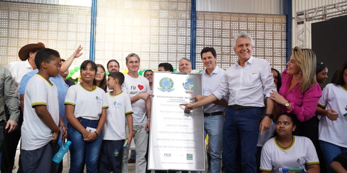 Governo de Goiás investe mais de R$ 40 milhões e entrega 10 novos colégios no Entorno do DF