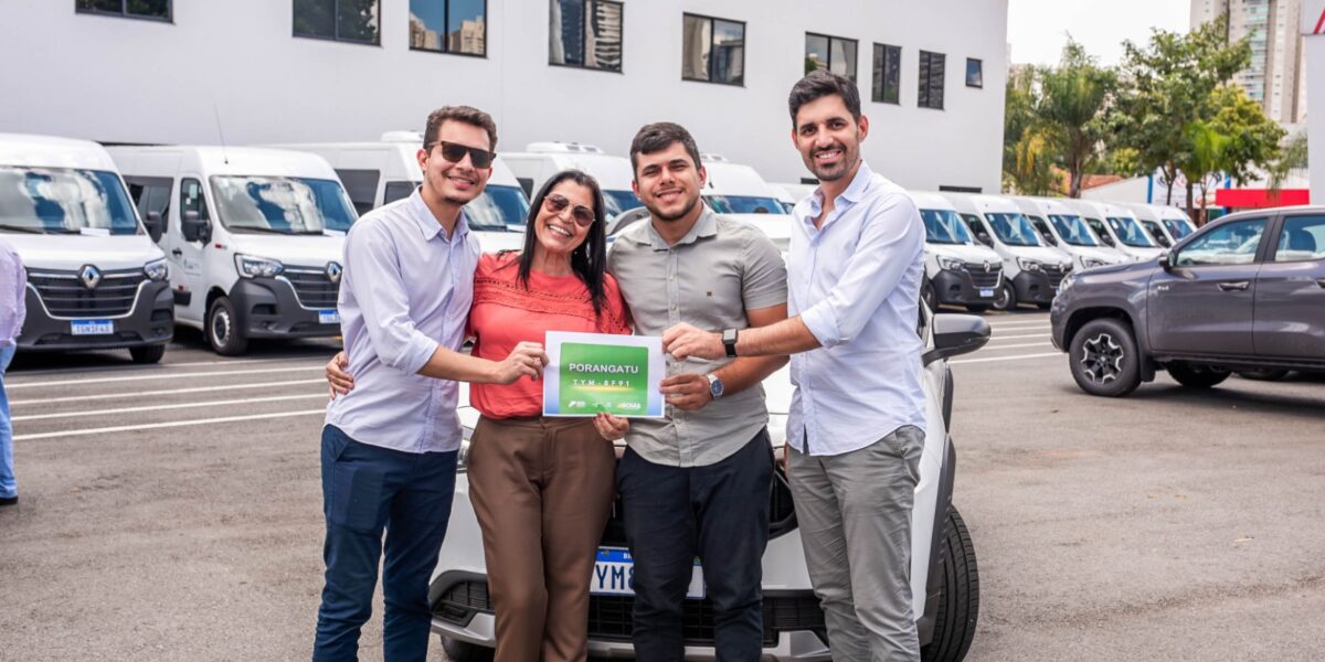 Estado amplia apoio aos municípios com nova entrega de veículos e equipamentos