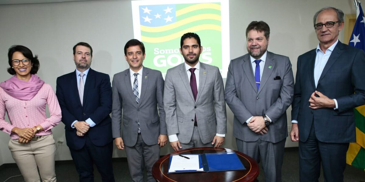 Juceg assina acordo com Sebrae Goiás para capacitar empresários