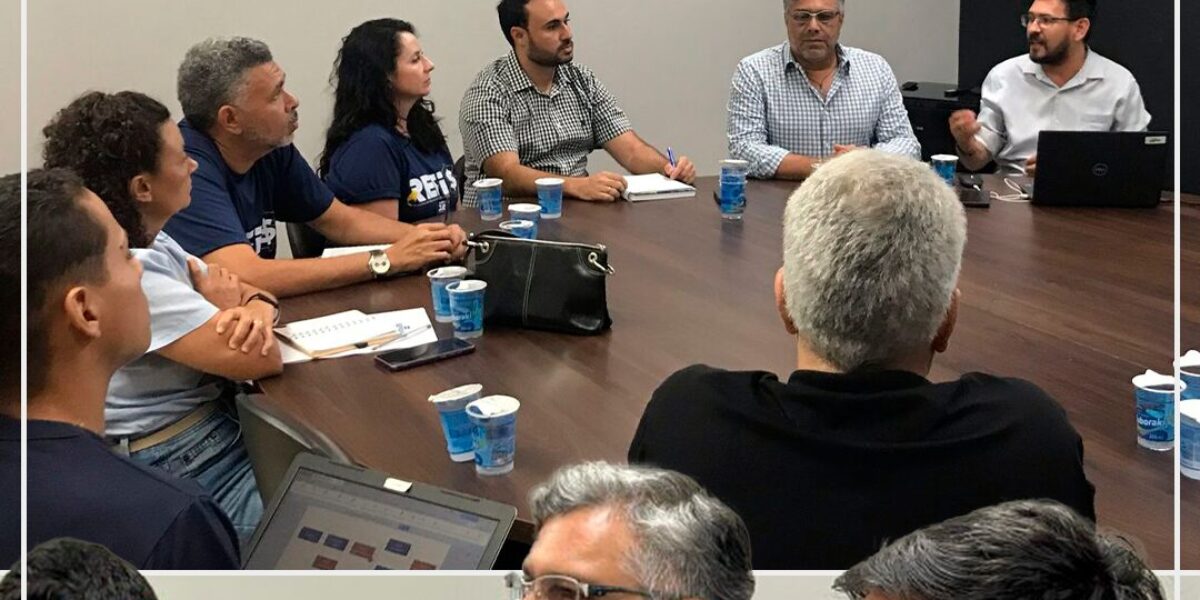 Equipe da RedeSim visita prefeituras de Jataí e Rio Verde