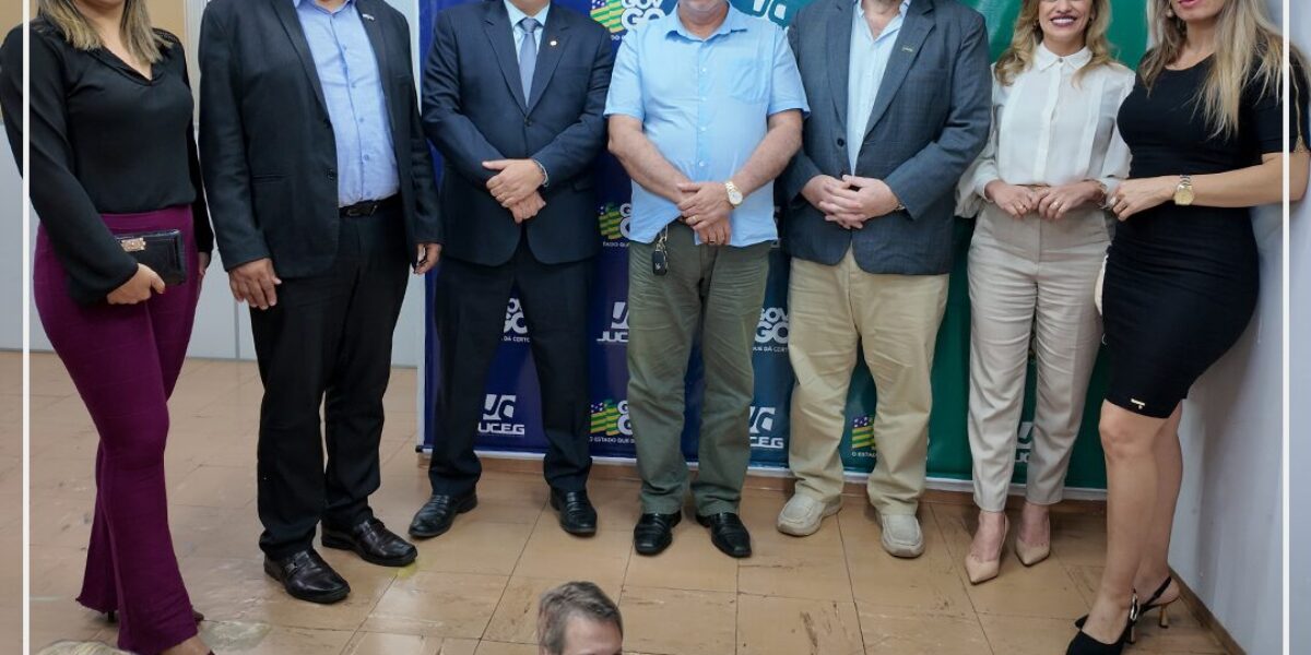 Comitiva de Águas Lindas e Novo Gama apresenta demandas da região à Juceg