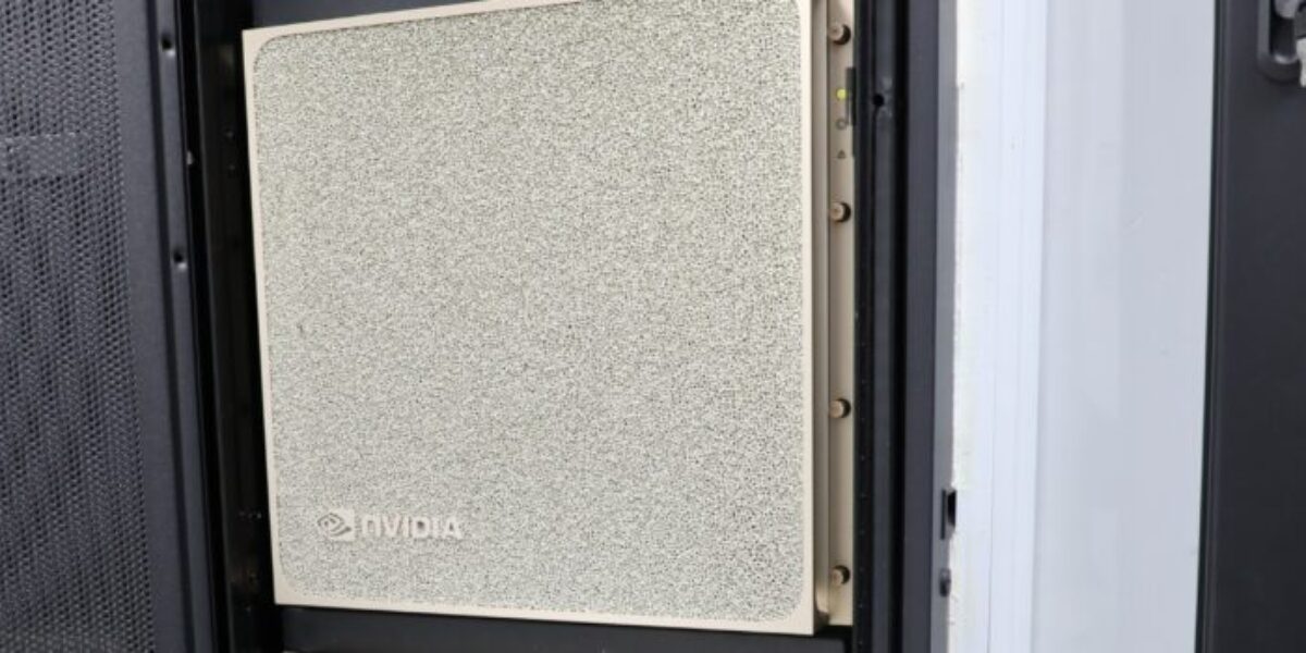 Governo de Goiás investe em estrutura inédita no país com supercomputadores para uso de IA