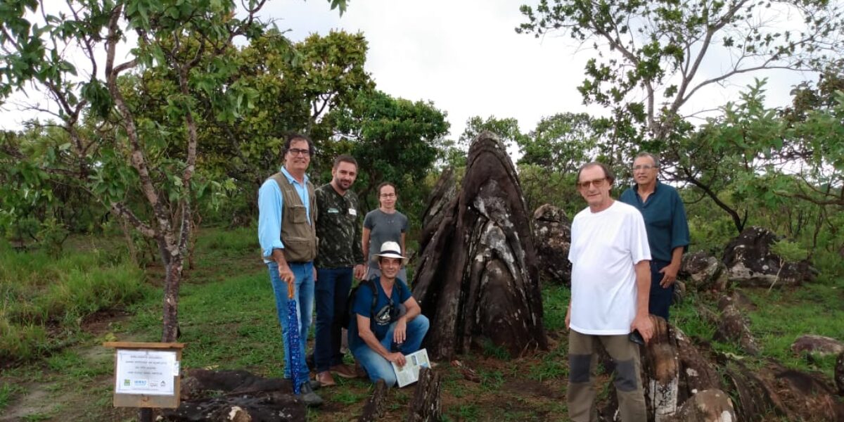 Campo de Dobras do Parque Estadual dos Pirineus ganha trilha interpretativa