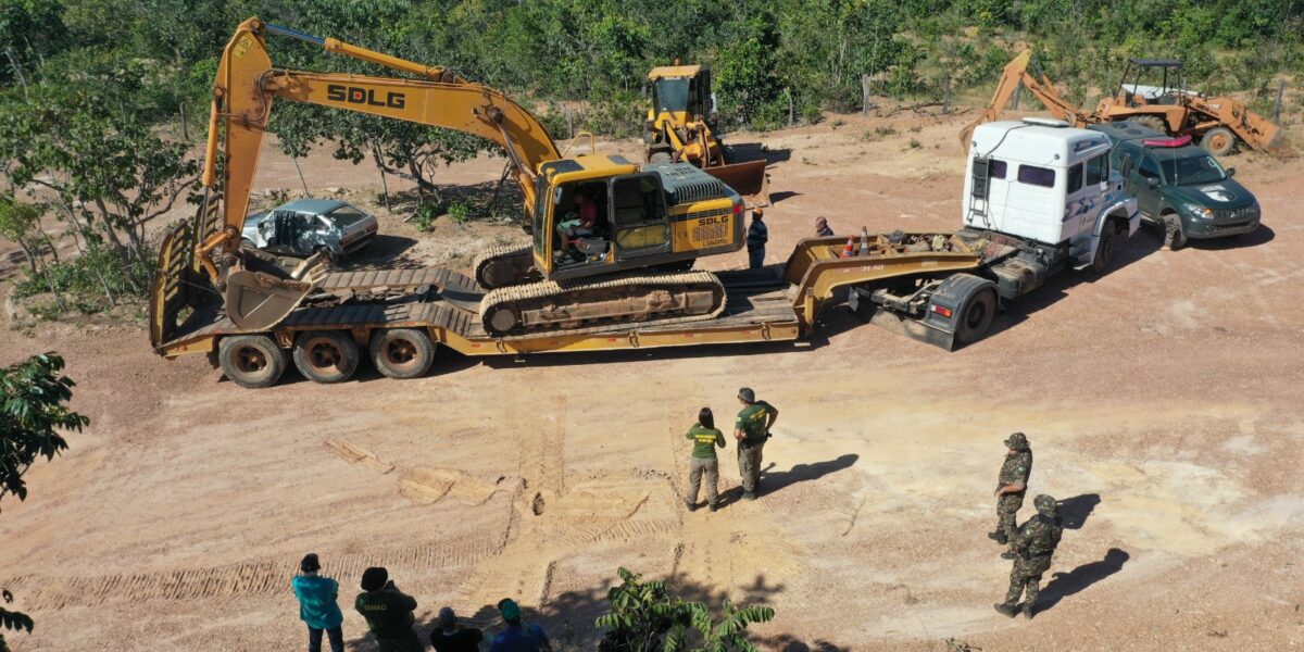 Fiscais da Semad fecham garimpo ilegal de ouro, aplicam multa de R$ 625 mil e apreendem máquinas