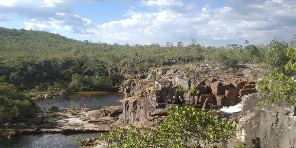 Parque Estadual Águas do Paraíso tem movimentação intensa de visitantes durante feriado de Corpus Christi