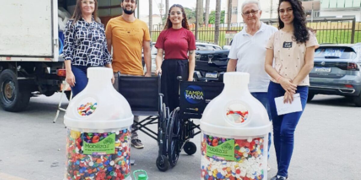 Semad arrecada 142 kg de tampas plásticas e entrega para projeto social