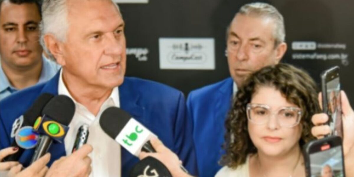 Caiado defende gestão regionalizada de resíduos sólidos em reunião com prefeitos